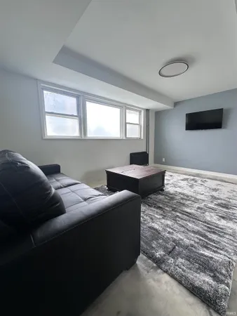 $1,000 | 2024 Lincoln Avenue, Unit B1, Evansville, IN 47714