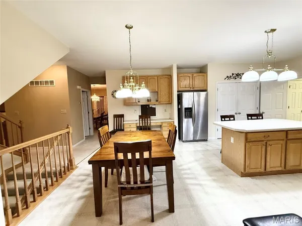 $653,000 | 814 Summit Glen Court, Fenton, MO 63026