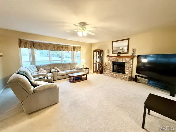 $653,000 | 814 Summit Glen Court, Fenton, MO 63026