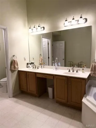 $653,000 | 814 Summit Glen Court, Fenton, MO 63026