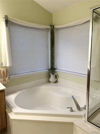 $653,000 | 814 Summit Glen Court, Fenton, MO 63026