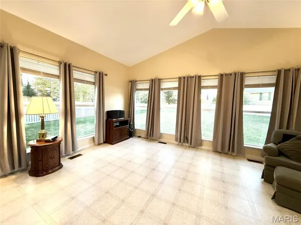 $653,000 | 814 Summit Glen Court, Fenton, MO 63026