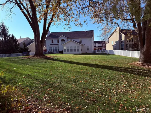 $653,000 | 814 Summit Glen Court, Fenton, MO 63026