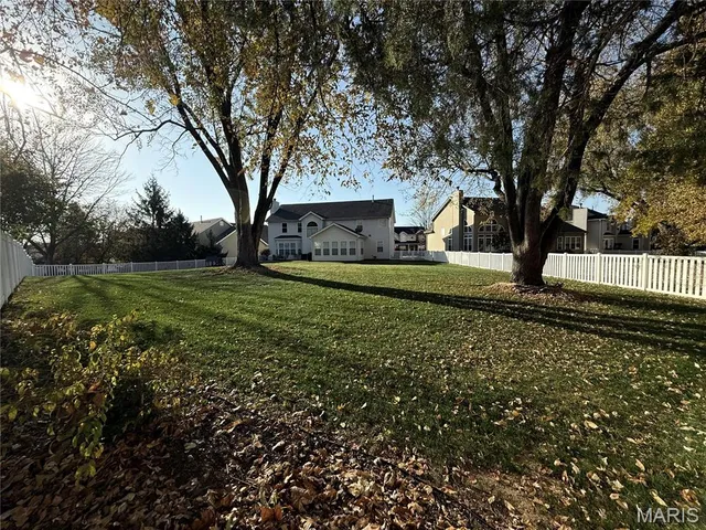 $685,000 | 814 Summit Glen Court, Fenton, MO 63026