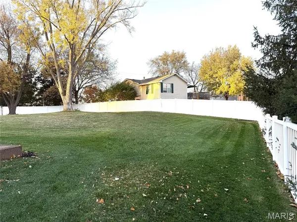 $653,000 | 814 Summit Glen Court, Fenton, MO 63026