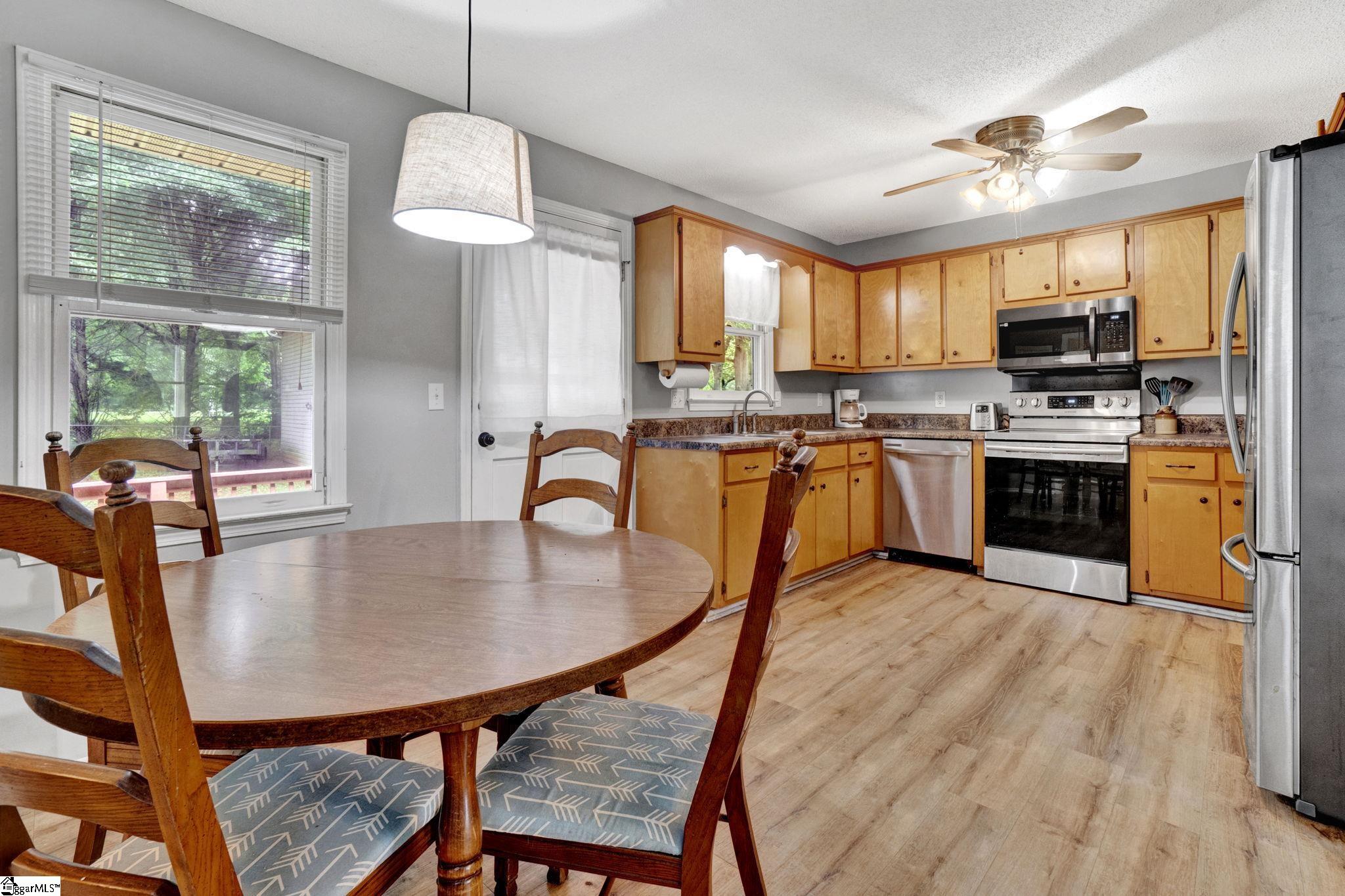 3104 Whitehall Road Anderson, SC 29626 - Photo 7 of 29 Gallery Image 7