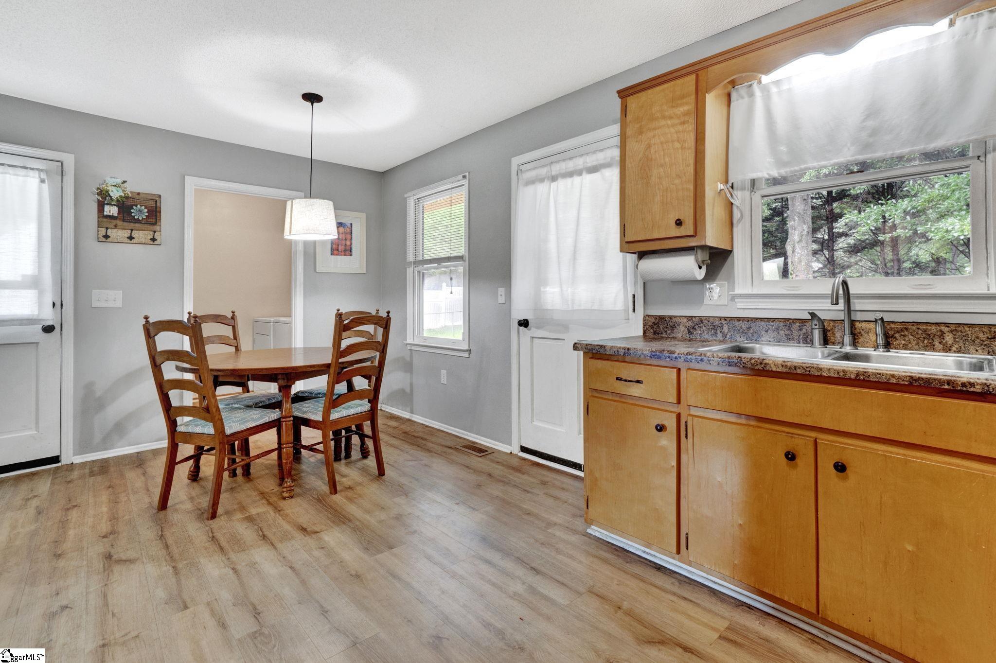 3104 Whitehall Road Anderson, SC 29626 - Photo 8 of 29 Gallery Image 8