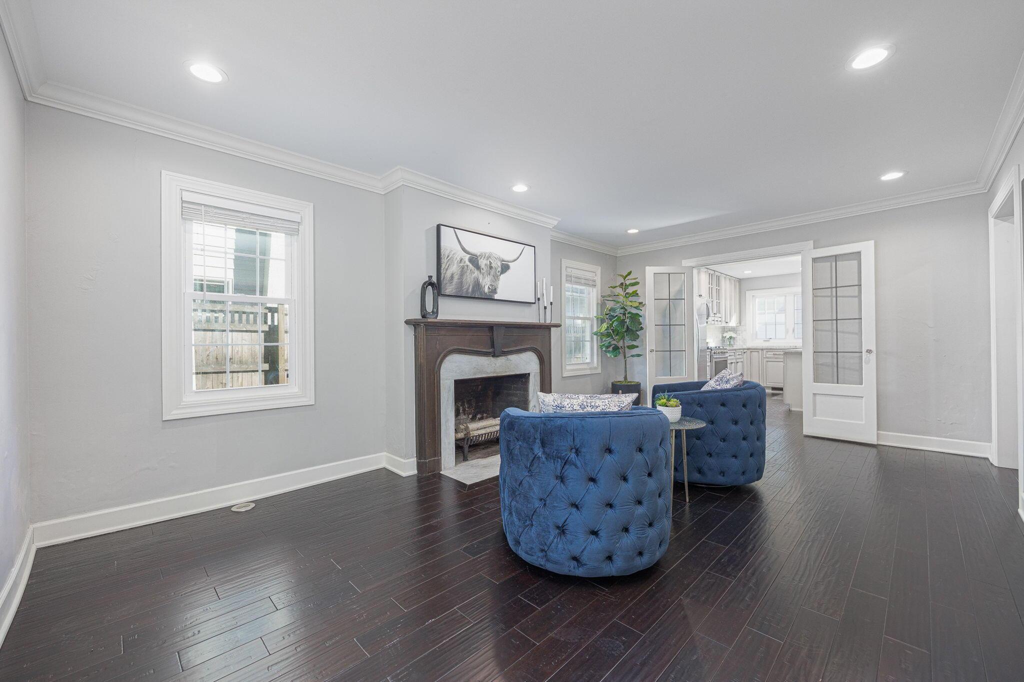 210 South Chesterfield Road Columbus, OH 43209 - Photo 10 of 59 10-web-or-mls-210 S Chesterfield Rd-9