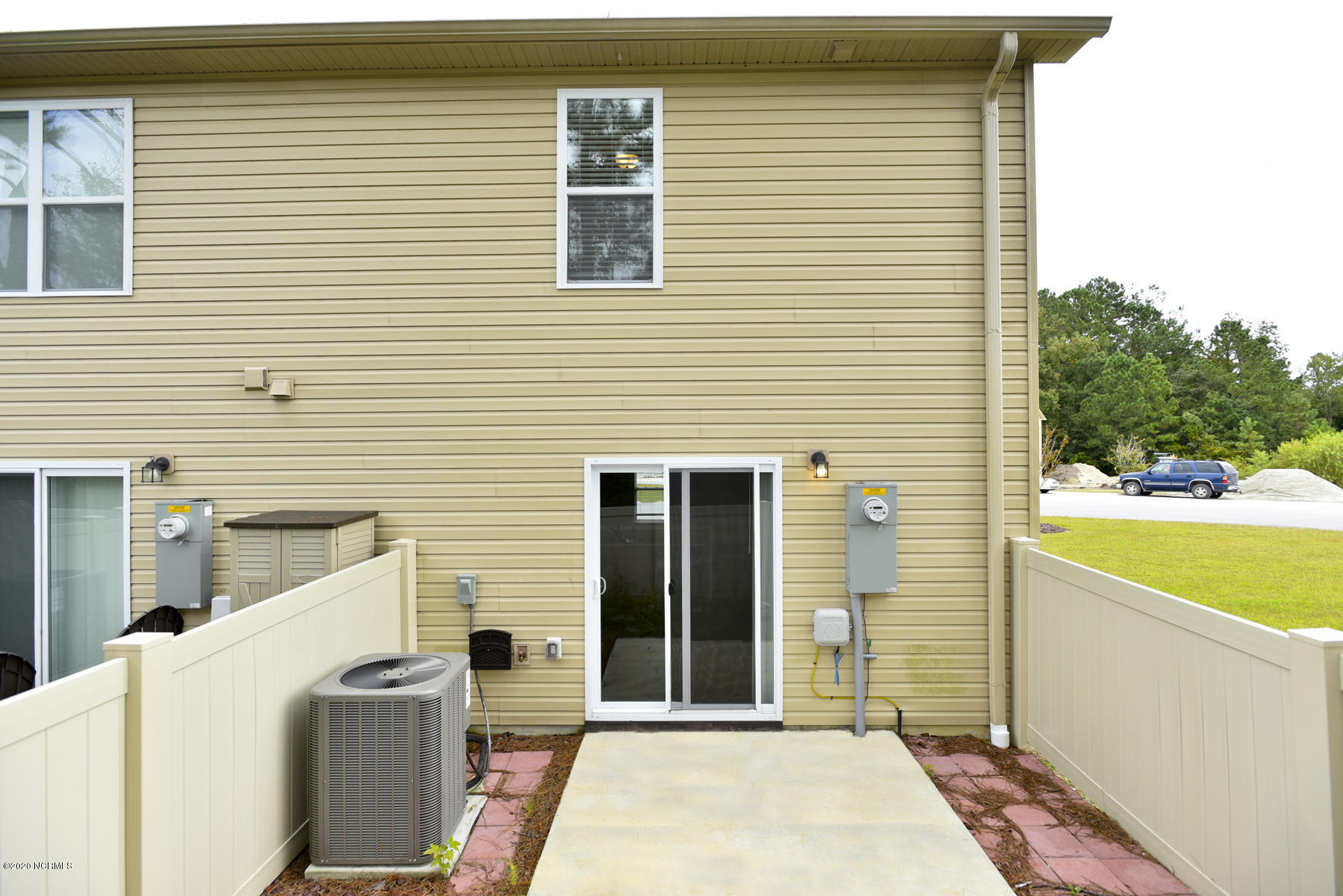 401 Sullivan Loop Road Jacksonville, NC 28544 - Photo 3 of 30 017