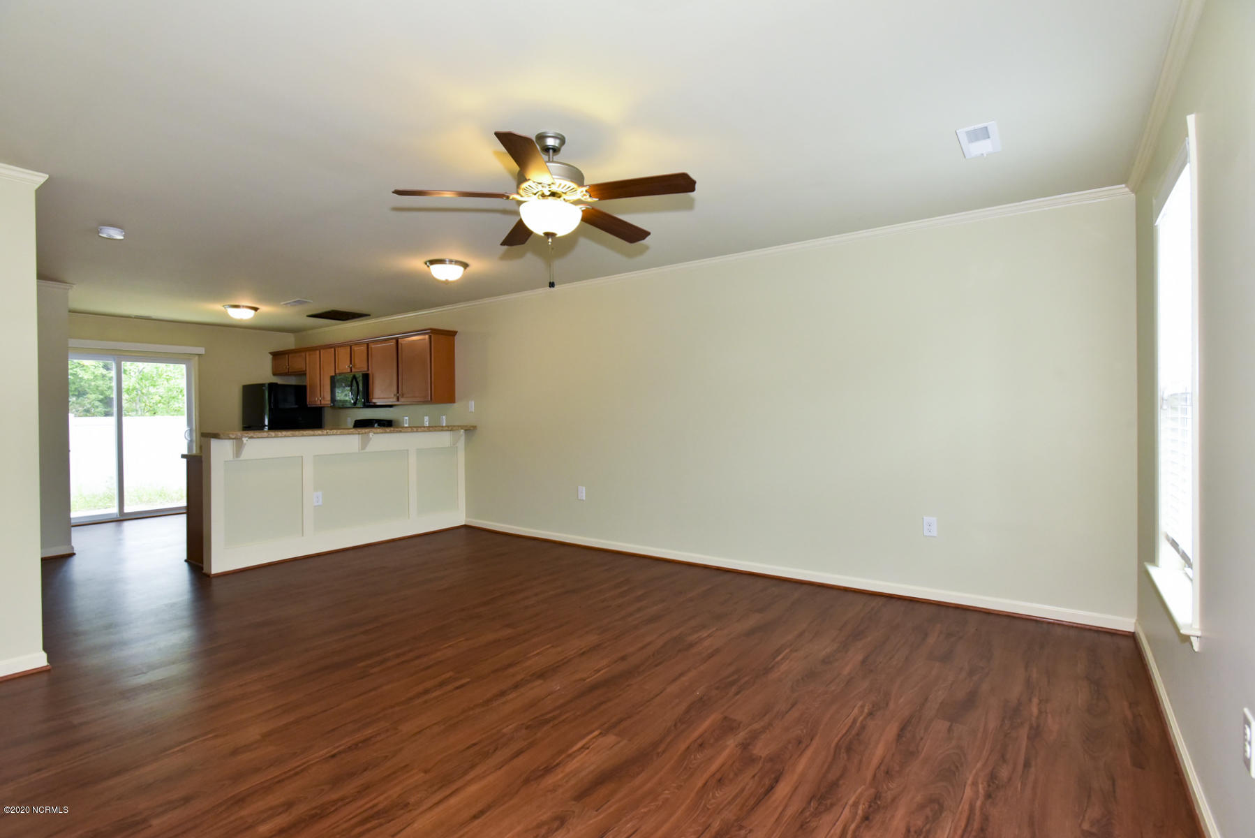 401 Sullivan Loop Road Jacksonville, NC 28544 - Photo 4 of 30 038