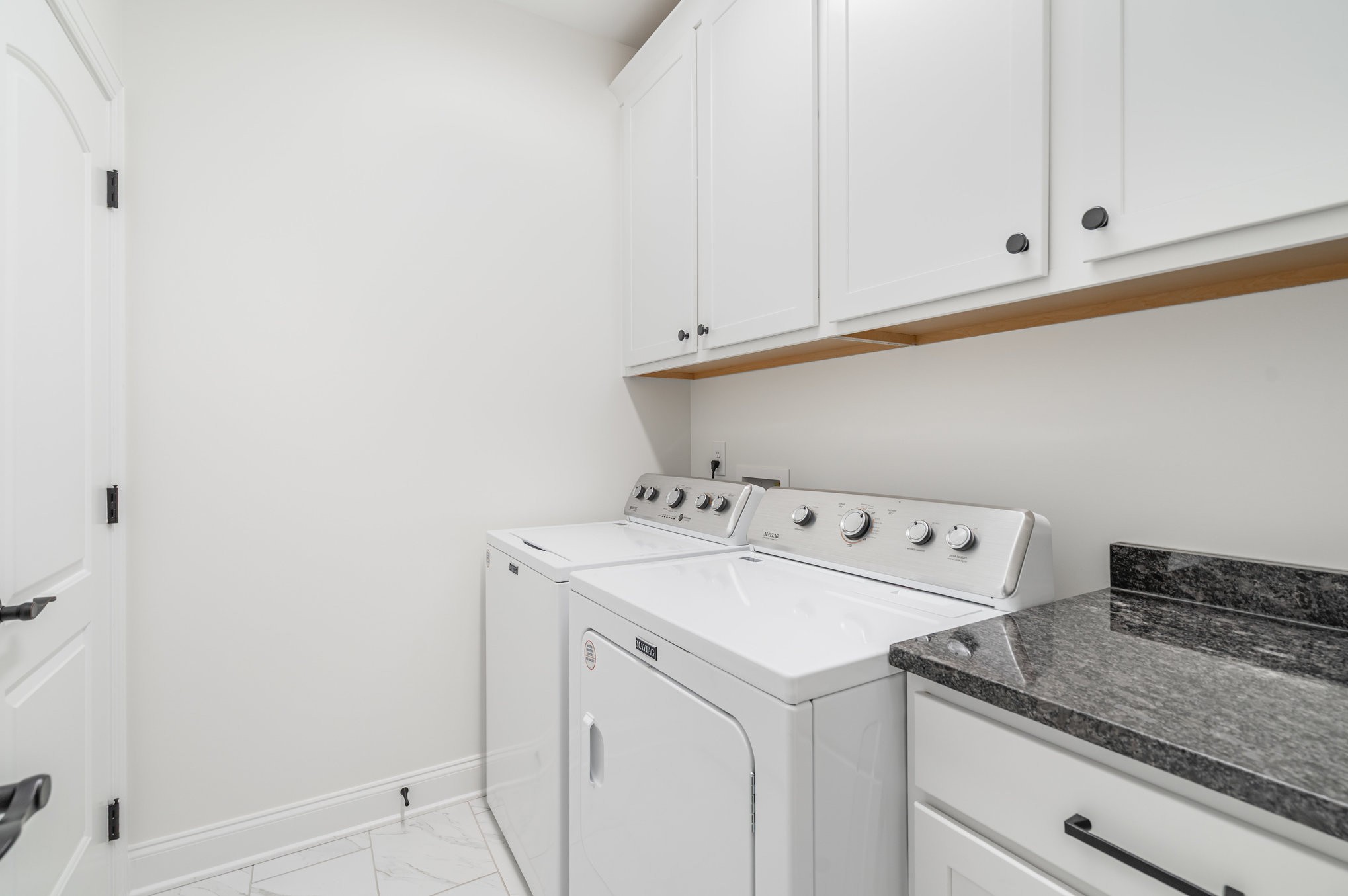 412 West Foxrun Springfield, TN 37172 - Photo 20 of 23 a utility room with dryer and washer