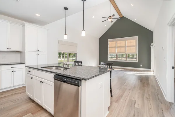 $415,000 | 412 West Foxrun, Springfield, TN 37172