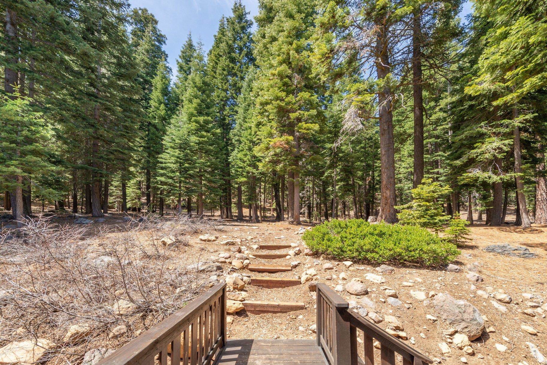 11798 Chamonix Road Truckee, CA 96161 - Photo 26 of 28 Gallery Image 26