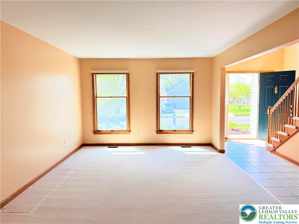 4165 Alder Road Bethlehem, PA 18020 - Photo 7 of 42 an empty room with a window