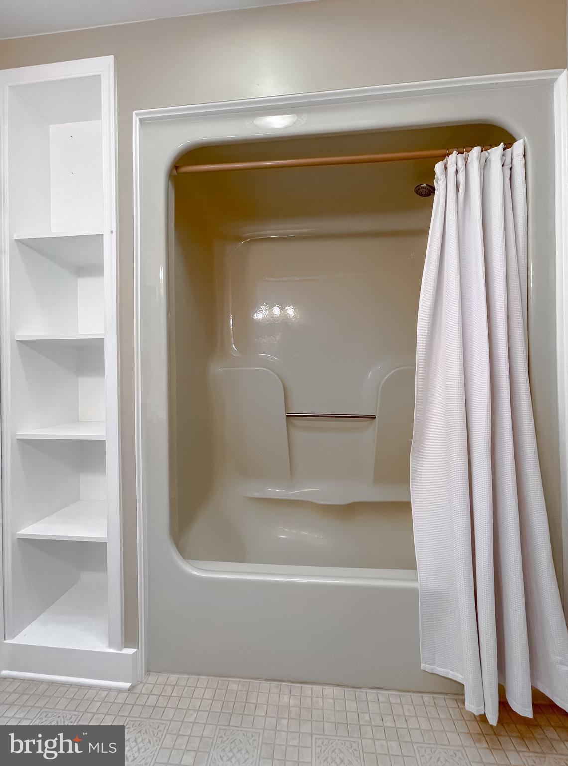 44973 Smiths Nursery Road Hollywood, MD 20636 - Photo 91 of 111 a bathroom with a tub