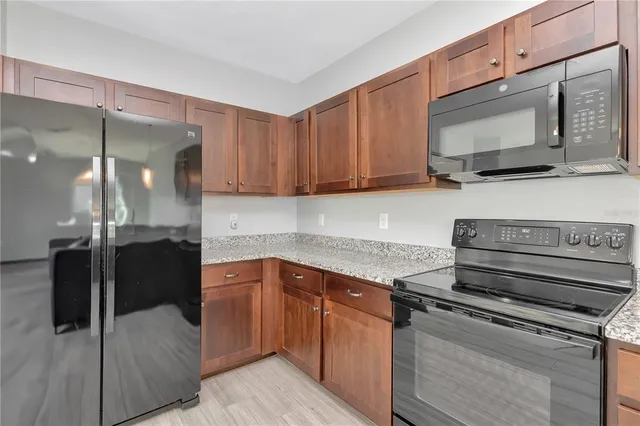 $359,900 | 4035 11th Street East, Bradenton, FL 34208