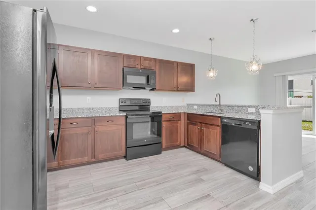 $359,900 | 4035 11th Street East, Bradenton, FL 34208