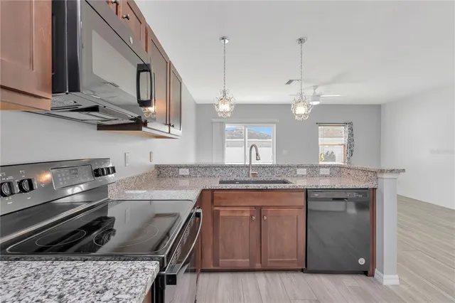 $359,900 | 4035 11th Street East, Bradenton, FL 34208