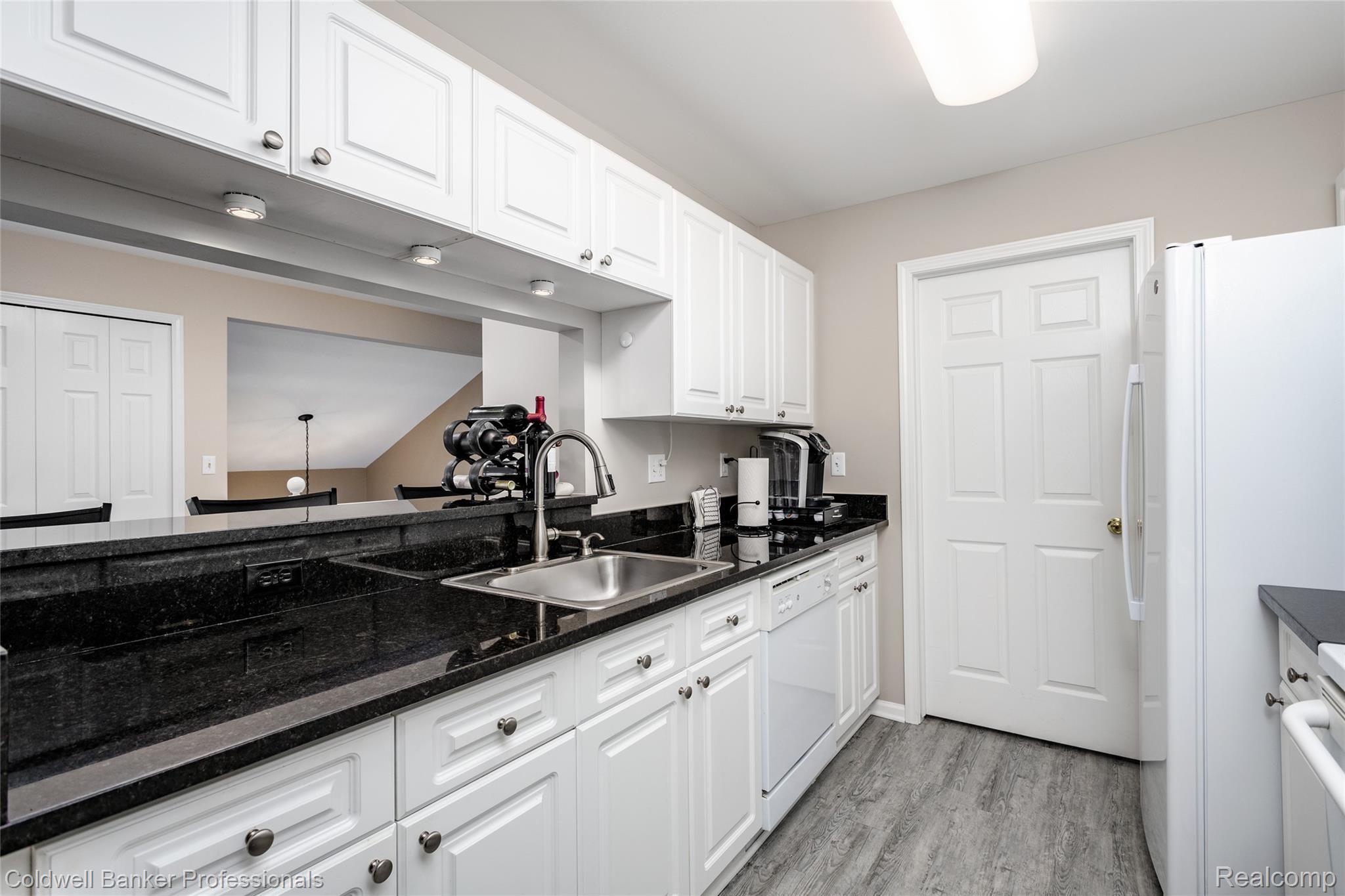 3571 Tremonte Circle Rochester, MI 48306 - Photo 11 of 75 3571 Tremonte L009.jpg