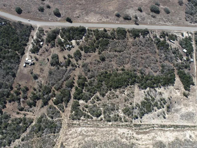 a view of a dry yard