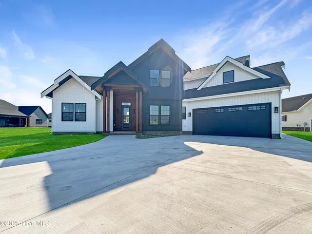 $679,900 | 1111 Staysail Drive, Elizabeth City, NC 27909