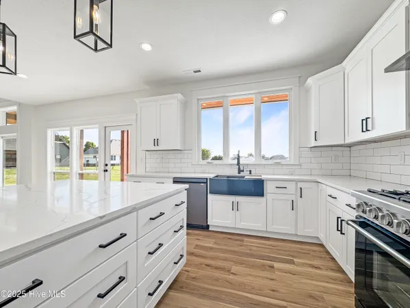 $679,900 | 1111 Staysail Drive, Elizabeth City, NC 27909