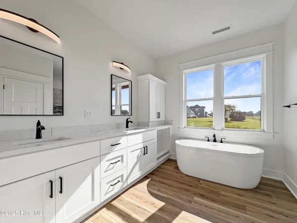 $679,900 | 1111 Staysail Drive, Elizabeth City, NC 27909