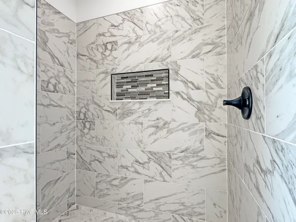 $679,900 | 1111 Staysail Drive, Elizabeth City, NC 27909