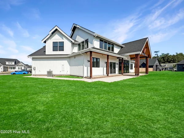 $679,900 | 1111 Staysail Drive, Elizabeth City, NC 27909