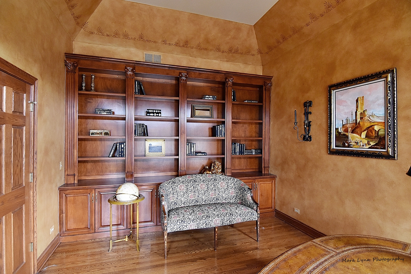 36W623 Lancaster Road St. Charles, IL 60175 - Photo 10 of 20 a living room with furniture