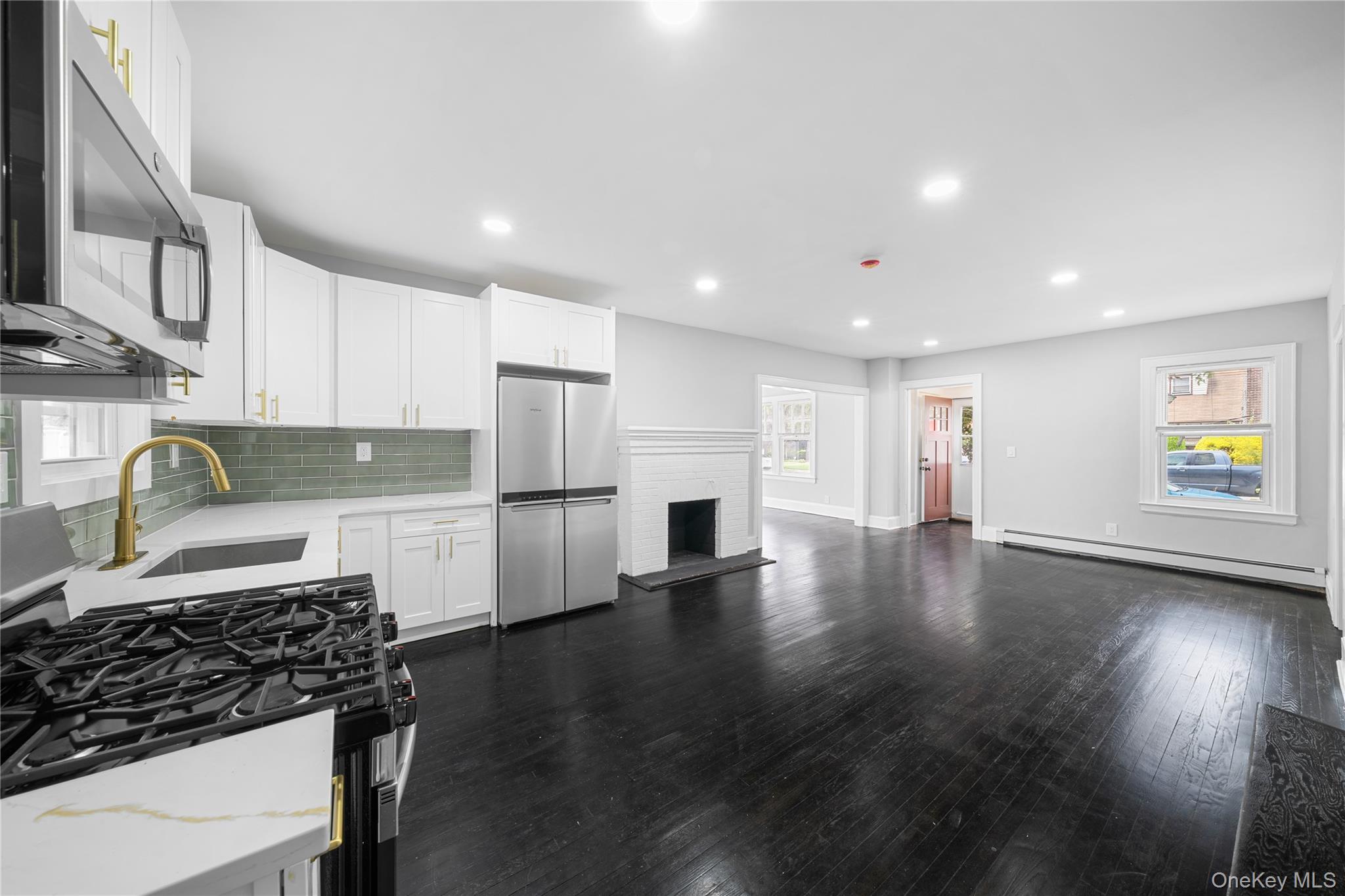 116 Meadowbrook Road Hempstead, NY 11550 - Photo 10 of 32