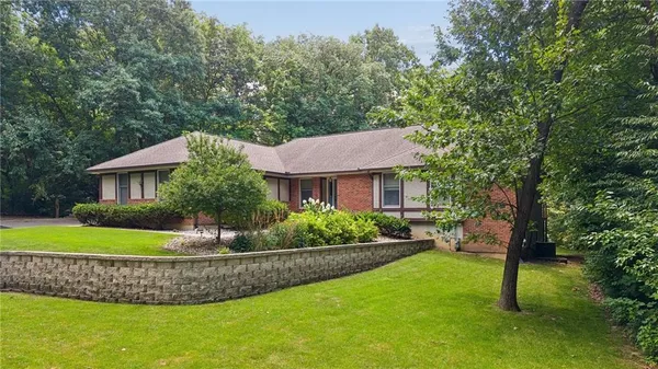 $650,000 | 13875 West 67th Street, Shawnee, KS 66216