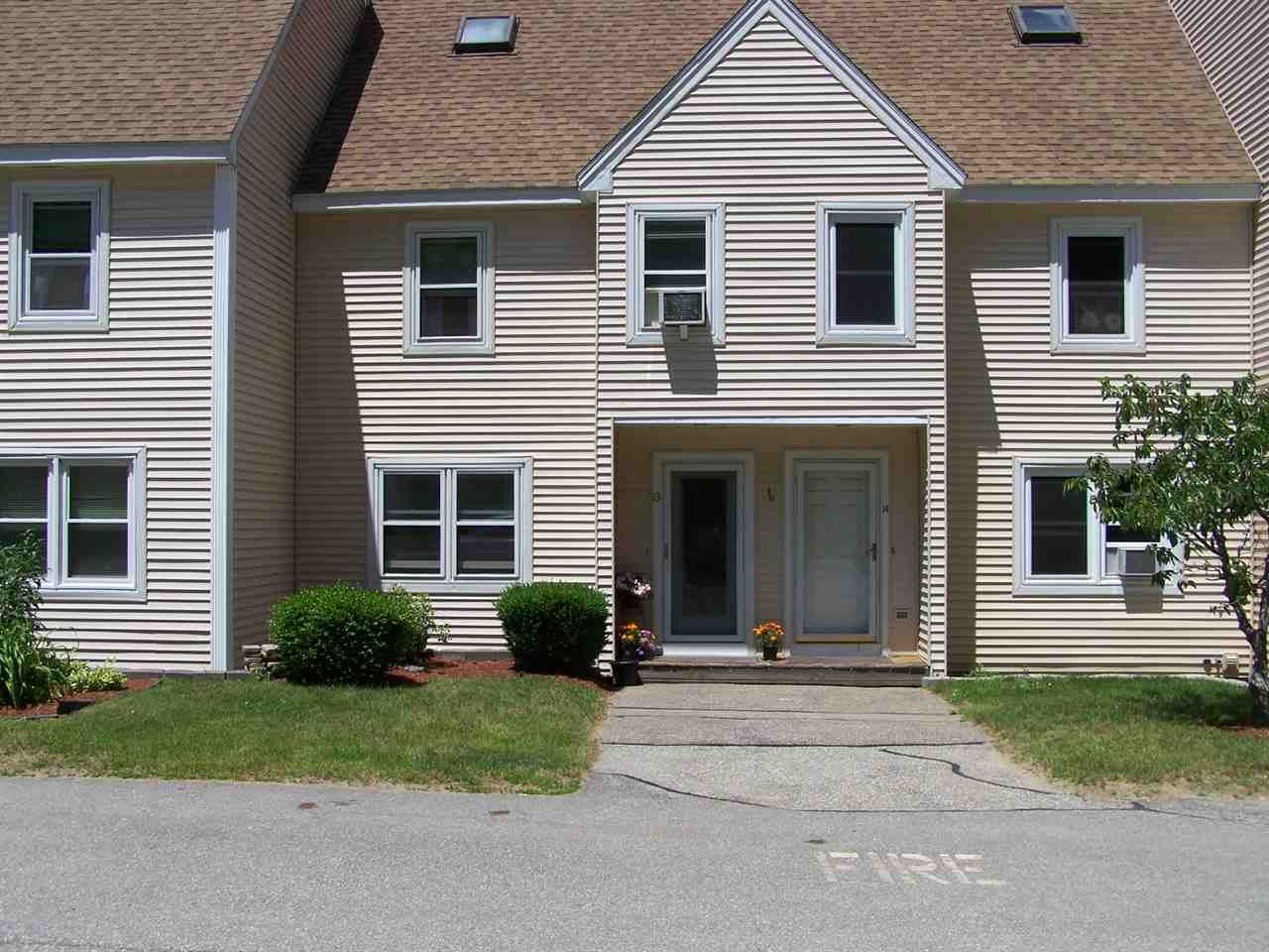 62 Freetown Road, Unit 13 Raymond, NH 03077 - Photo 1 of 21