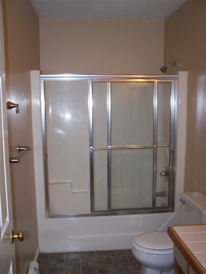 62 Freetown Road, Unit 13 Raymond, NH 03077 - Photo 14 of 21