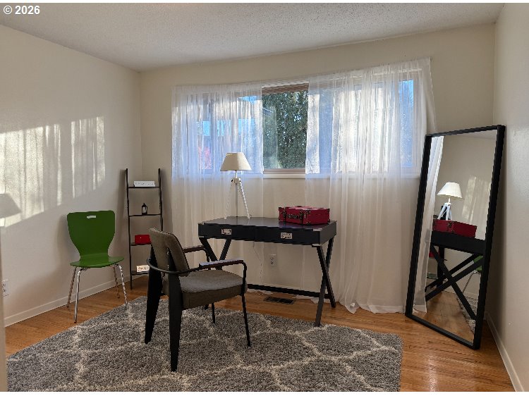 19555 Southwest Cascadia Street Beaverton, OR 97078 - Photo 11 of 15