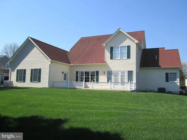 $645,000 | 70 Derbyshire Drive, Carlisle, PA 17015