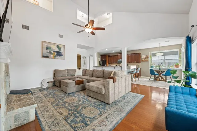 $2,700 | 13720 Shadowlawn Trace, Manor, TX 78653