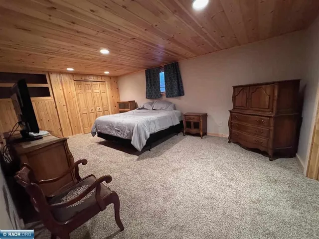 $789,500 | 9063 East Wa-kem-up Village Road, Cook, MN 55723