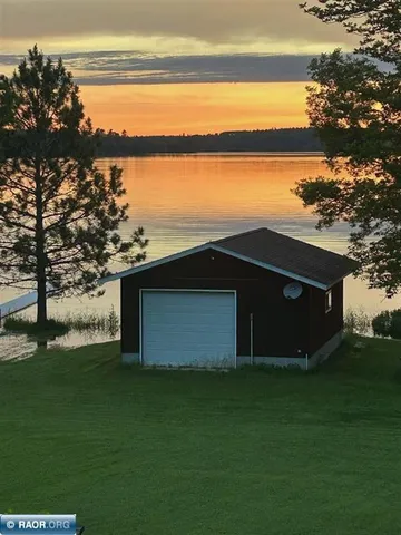 $789,500 | 9063 East Wa-kem-up Village Road, Cook, MN 55723