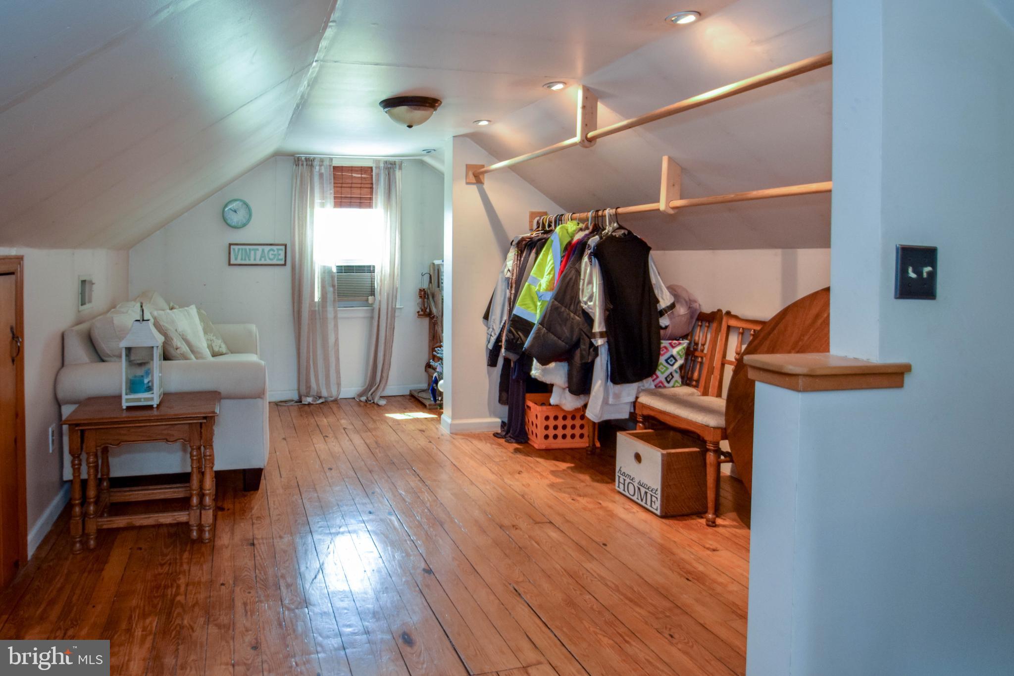 943 Woodlynn Road Essex, MD 21221 - Photo 25 of 40 Gallery Image 25