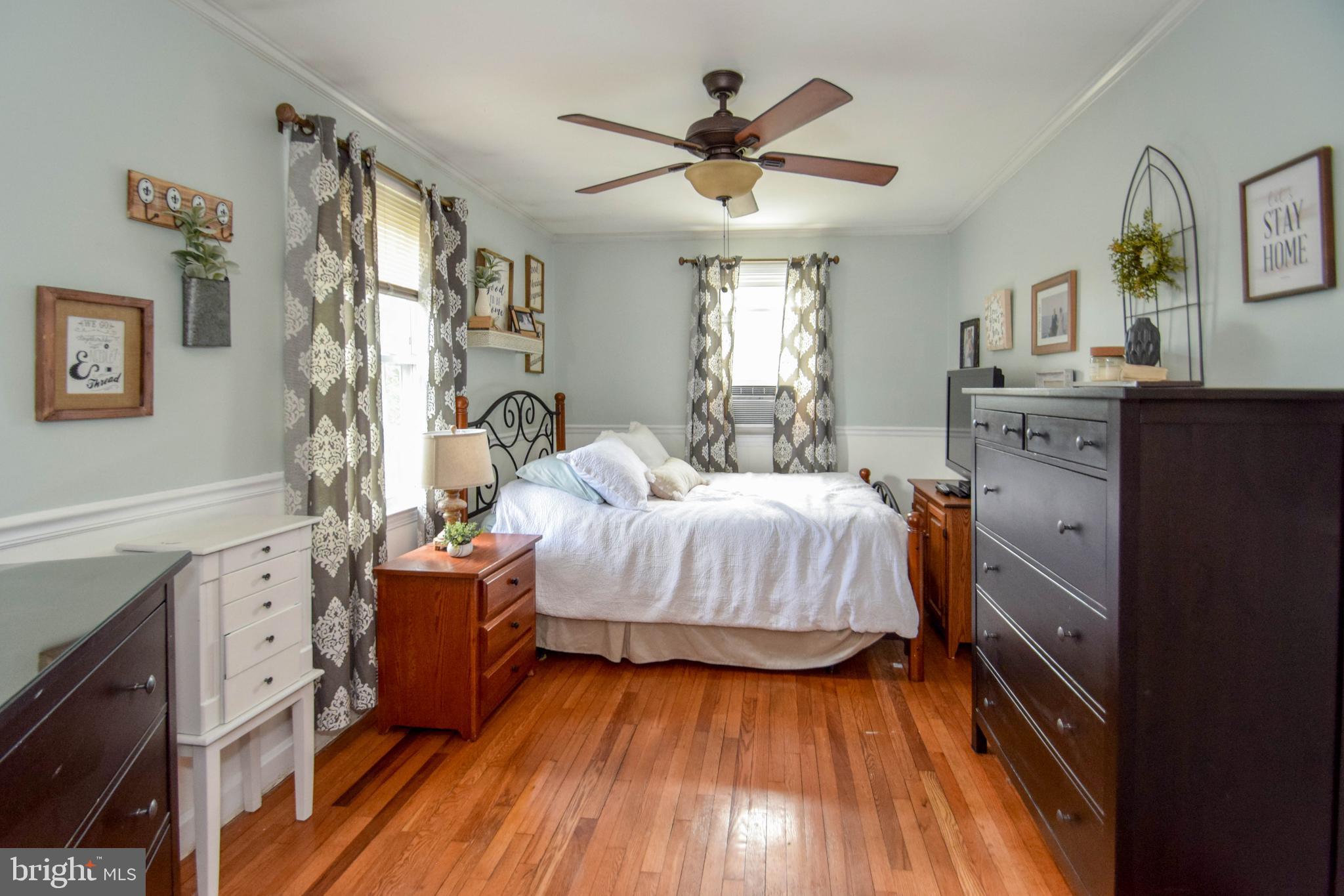 943 Woodlynn Road Essex, MD 21221 - Photo 4 of 40 Gallery Image 4