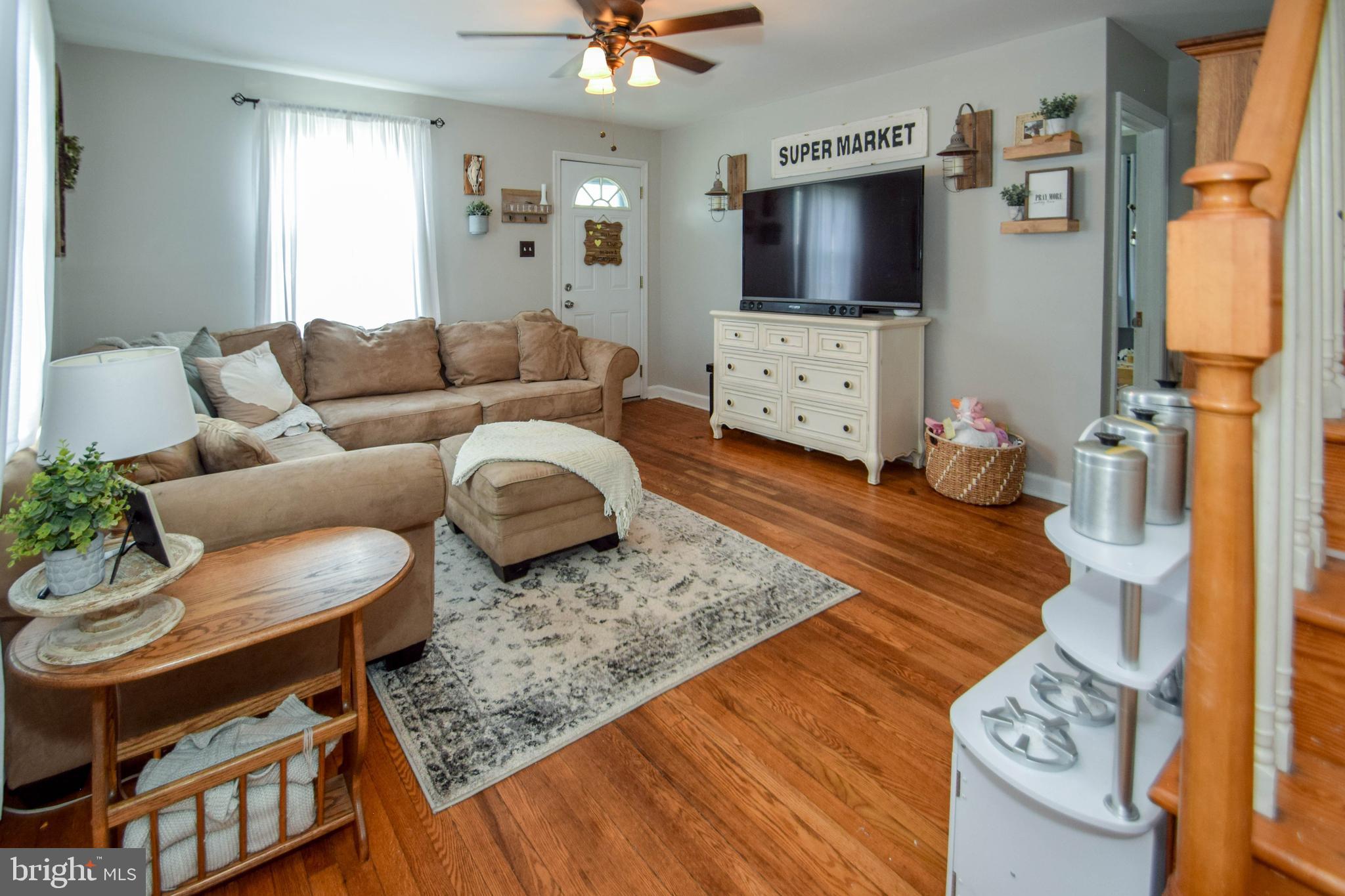 943 Woodlynn Road Essex, MD 21221 - Photo 6 of 40 Gallery Image 6