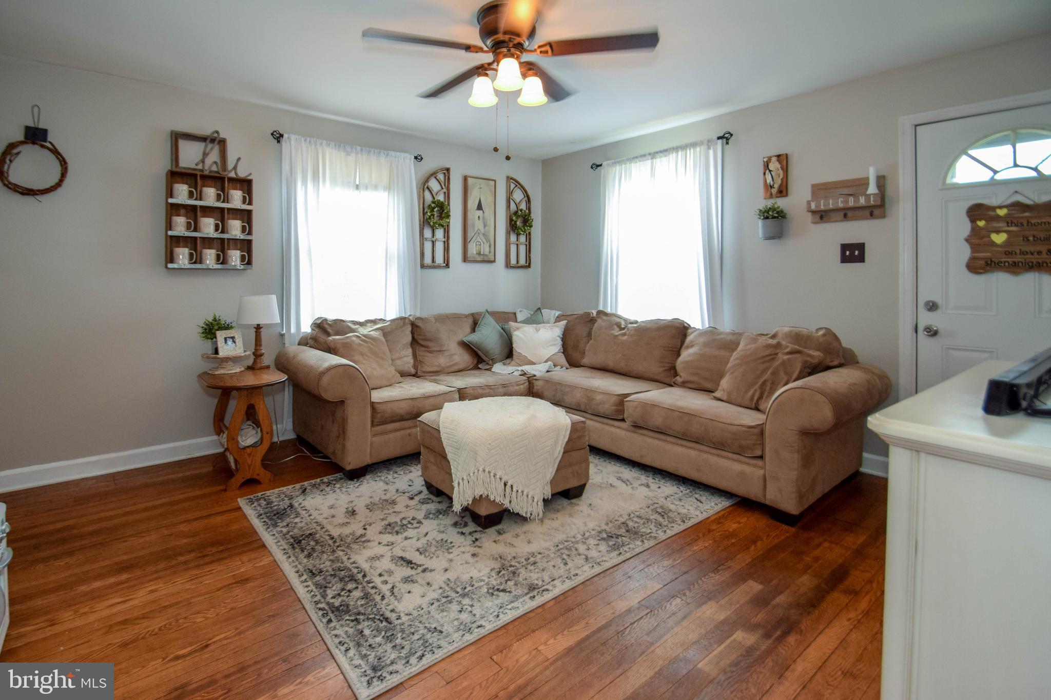 943 Woodlynn Road Essex, MD 21221 - Photo 7 of 40 Gallery Image 7