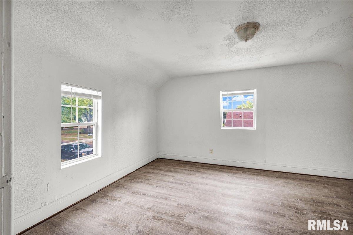 1016 Caroline Street Pekin, IL 61554 - Photo 8 of 15