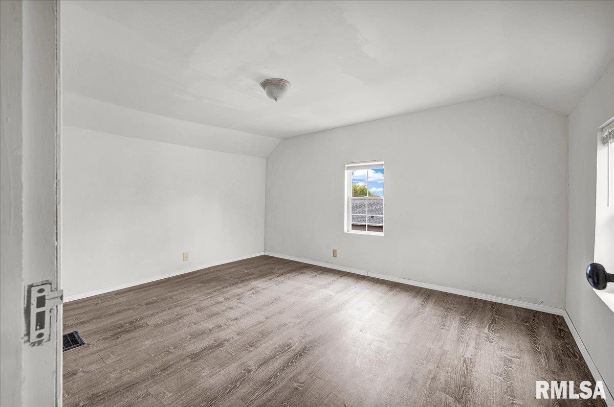 1016 Caroline Street Pekin, IL 61554 - Photo 9 of 15