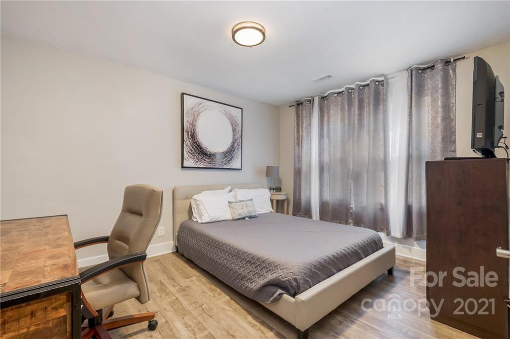 2831 Cowles Road, Unit 22 Charlotte, NC 28208 - Photo 13 of 28 Gallery Image 13
