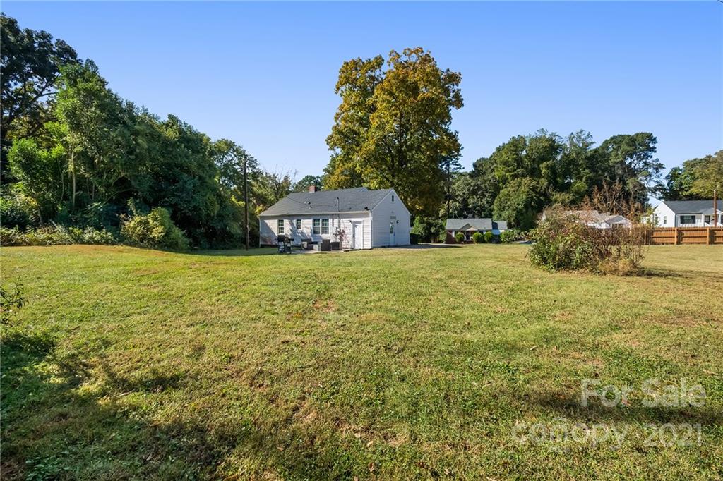 2831 Cowles Road, Unit 22 Charlotte, NC 28208 - Photo 27 of 28 Gallery Image 27