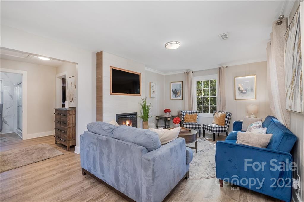 2831 Cowles Road, Unit 22 Charlotte, NC 28208 - Photo 5 of 28 Gallery Image 5
