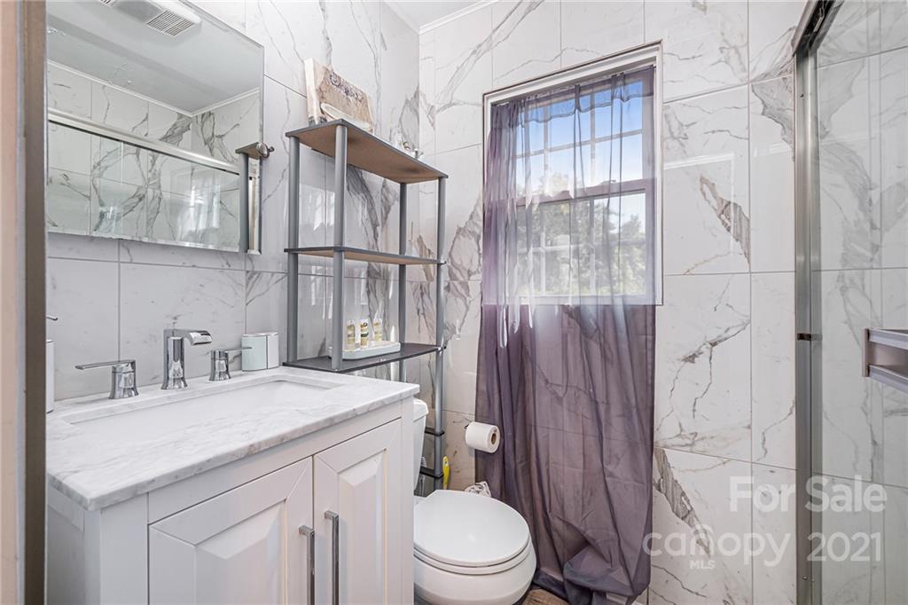 2831 Cowles Road, Unit 22 Charlotte, NC 28208 - Photo 10 of 28 Gallery Image 10