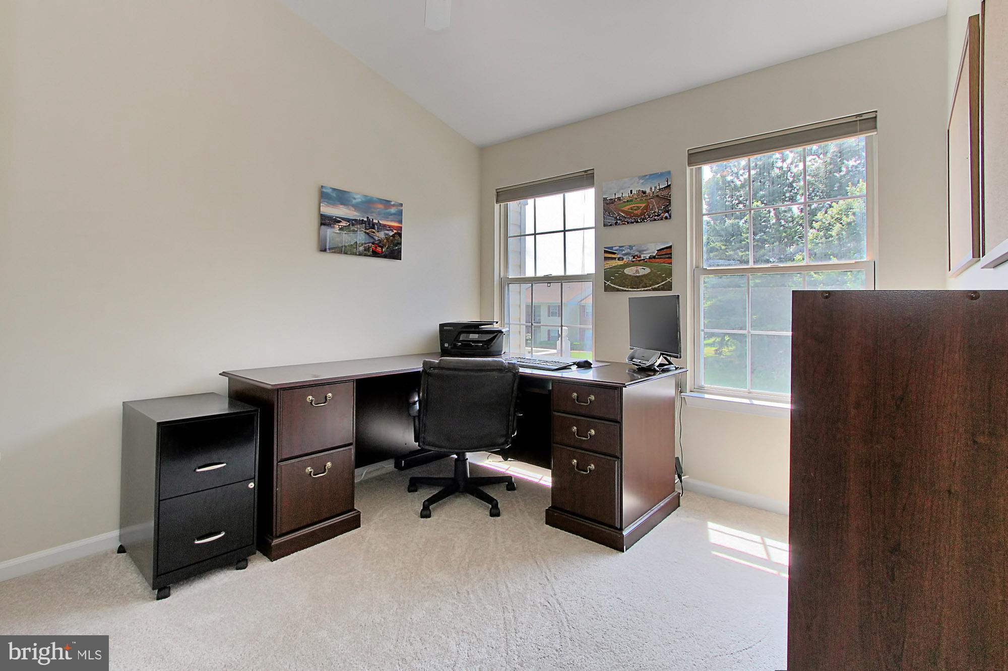 6461 McCoy Road Centreville, VA 20121 - Photo 22 of 31 Bright and cheerful third bedroom